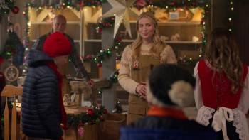 Screenshot 3 from Christmas on Windmill Way (Full Movie)