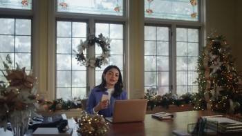 Screenshot 3 from Christmas Time Is Here (Full Movie)