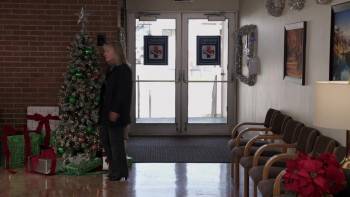 Screenshot 2 from Christmas Wreaths and Ribbons (Full Movie)