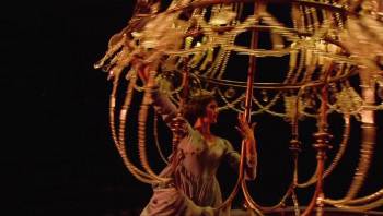 Screenshot 1 from Cirque du Soleil: Corteo (Full Movie)