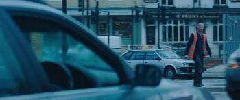 Screenshot 2 from City of Tiny Lights (Full Movie)