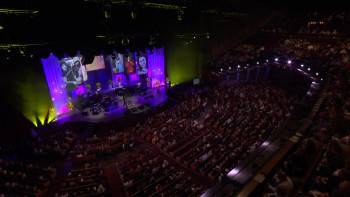 Screenshot 2 from Coal Miner's Daughter: A Celebration of the Life and Music of Loretta Lynn (Full Movie)