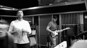 Screenshot 2 from Coldplay: A Head Full of Dreams (Full Movie)
