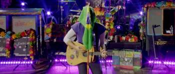 Screenshot 1 from Coldplay Live in São Paulo (Full Movie)