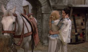 Screenshot 1 from Countess Dracula (Full Movie)