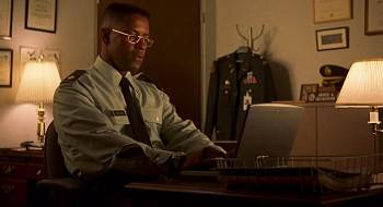 Screenshot 2 from Courage Under Fire (Full Movie)