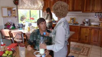 Screenshot 3 from Da Kath & Kim Code (Full Movie)
