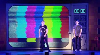 Screenshot 3 from Dan and Phil's: The Amazing Tour Is Not on Fire (Full Movie)