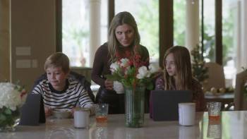 Screenshot 3 from Dangerous Snow Day (Full Movie)