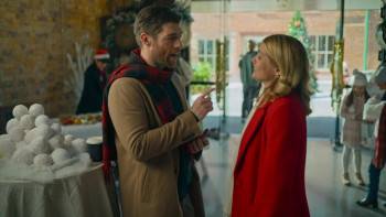 Screenshot 3 from Designing Christmas with You (Full Movie)