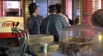 Screenshot 1 from Desperately Seeking Susan (Full Movie)