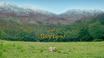 Screenshot 3 from Dolly Parton's Mountain Magic Christmas (Full Movie)