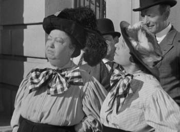 Screenshot 1 from Double Door (Full Movie)