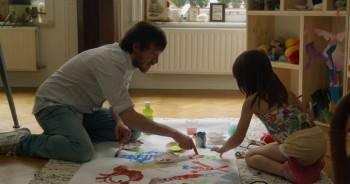 Screenshot 3 from Drôle de père (Full Movie)