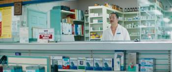 Screenshot 2 from Drugstore June (Full Movie)