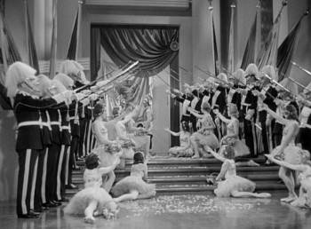 Screenshot 2 from Duck Soup (Full Movie)