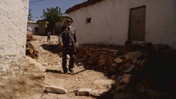 Screenshot 2 from Dursun Çavus (Full Movie)