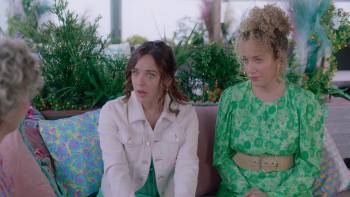Screenshot 1 from Eat, Love, London (Full Movie)