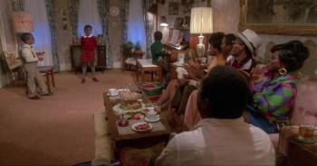 Screenshot 2 from Eddie Murphy: Raw (Full Movie)