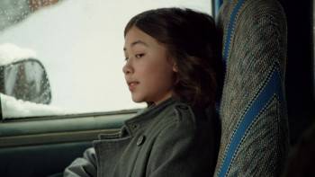 Screenshot 1 from Enchanting Christmas (Full Movie)