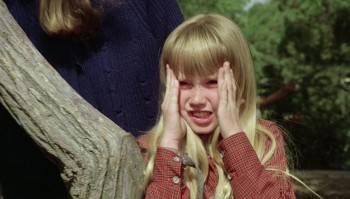 Screenshot 3 from Escape to Witch Mountain (Full Movie)