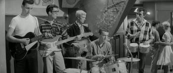 Screenshot 1 from Expresso Bongo (Full Movie)