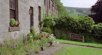Screenshot 1 from FairyTale: A True Story (Full Movie)