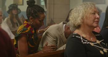 Screenshot 2 from Faith in the Family (Full Movie)