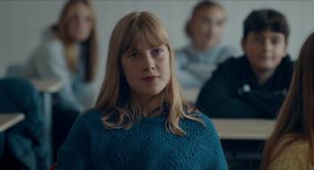 Screenshot 3 from Familien Jul og nissehotellet (Full Movie)