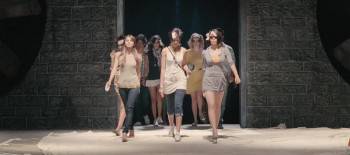 Screenshot 2 from Fashion (Full Movie)