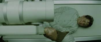Screenshot 3 from Fragile (Full Movie)