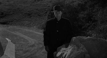 Screenshot 3 from Francis in the Haunted House (Full Movie)