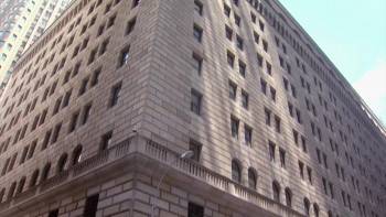 Screenshot 2 from Frontline The Power of the Fed (Full Movie)