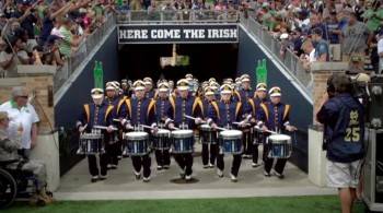 Screenshot 1 from Garth: Live at Notre Dame (Full Movie)