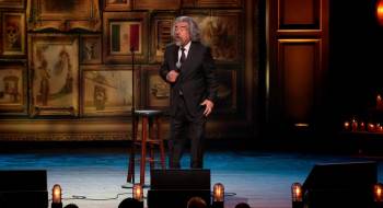 Screenshot 1 from George Lopez: Muy Católico (Full Movie)