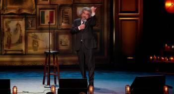 Screenshot 3 from George Lopez: Muy Católico (Full Movie)