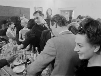 Screenshot 2 from Good Times, Wonderful Times (Full Movie)