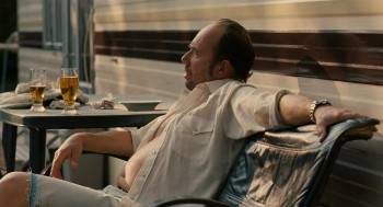 Screenshot 2 from Grand Central (Full Movie)