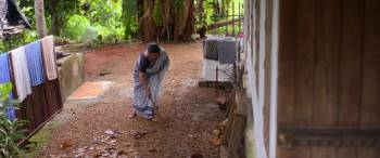 Screenshot 2 from Gumasthan (Full Movie)