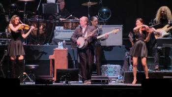 Screenshot 1 from Hans Zimmer Live in Prague (Full Movie)