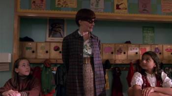 Screenshot 3 from Harriet the Spy (Full Movie)