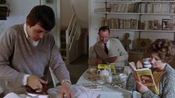 Screenshot 3 from Here We Go Round the Mulberry Bush (Full Movie)
