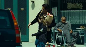 Screenshot 2 from Hero Wanted (Full Movie)