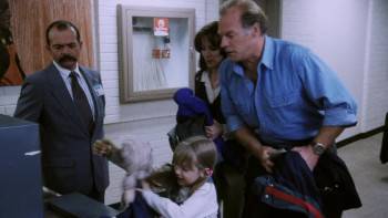 Screenshot 1 from Hijacked: Flight 285 (Full Movie)