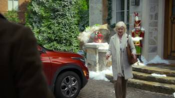 Screenshot 2 from Holiday Mismatch (Full Movie)