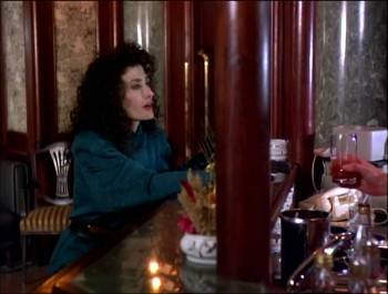 Screenshot 2 from Howling V: The Rebirth (Full Movie)