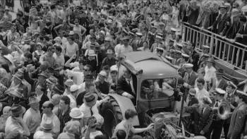 Screenshot 2 from Il compagno Don Camillo (Full Movie)