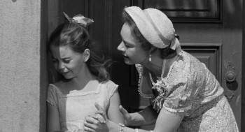 Screenshot 1 from I'll Cry Tomorrow (Full Movie)