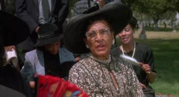 Screenshot 2 from I'm Gonna Git You Sucka (Full Movie)