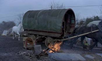 Screenshot 2 from Into the West (Full Movie)